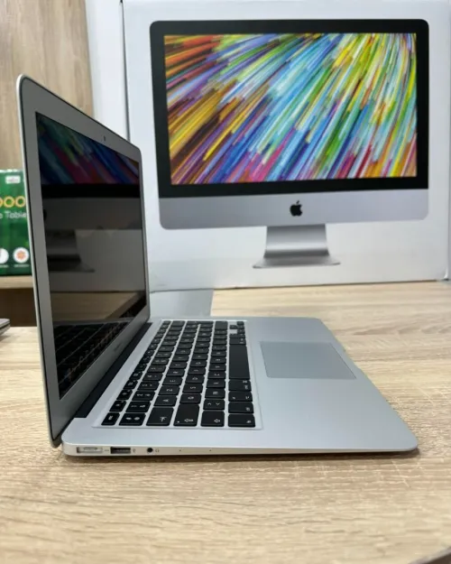 MacBook Air i5  13.3 2017 8GB /128GB
