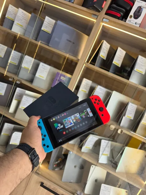 Nintendo Switch V2 6.2"  2020 Flashé  + carte SD  128GB
