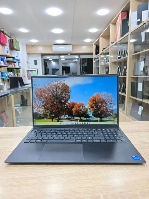 Dell VOSTRO 5510 i5 11320H 8GB/256GB