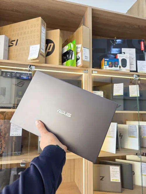 ASUS ExpertBook 15  i7 8565U 8GB/512GB