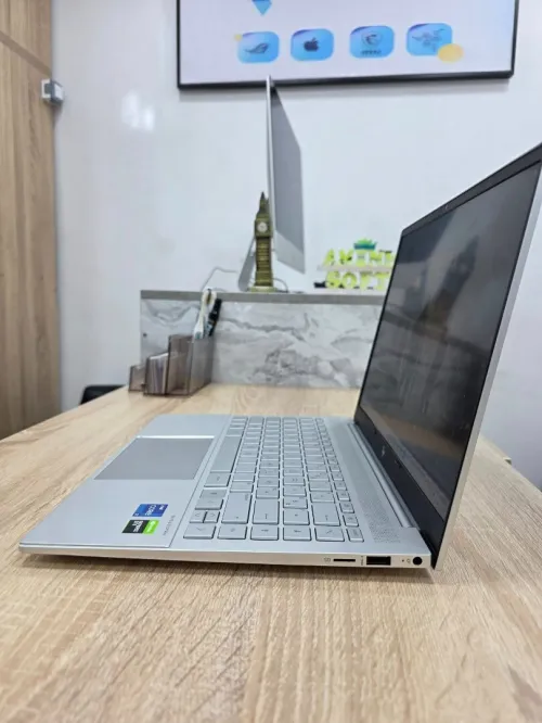 HP ENVY 14  i7 1165G7 & NVIDIA GTX  1650Ti 4GB 16GB /512GB 