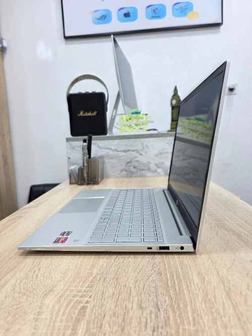 HP PAVILION 15"  Ryzen 5 5625U 8GB/512GB