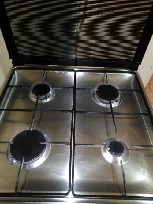 Pack Déménagement : Lave-linge 7kg  (occasion )+ Cuisinière Inox  avec ventilation (occasion ) + Table & 6 Chaises (occasion )