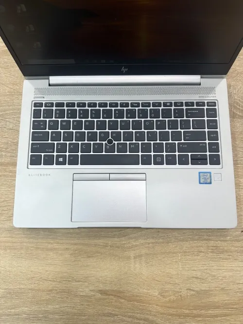 HP ElitBook 840 G5 I7-8665U 8GB 256ssd 14 pouces FHD