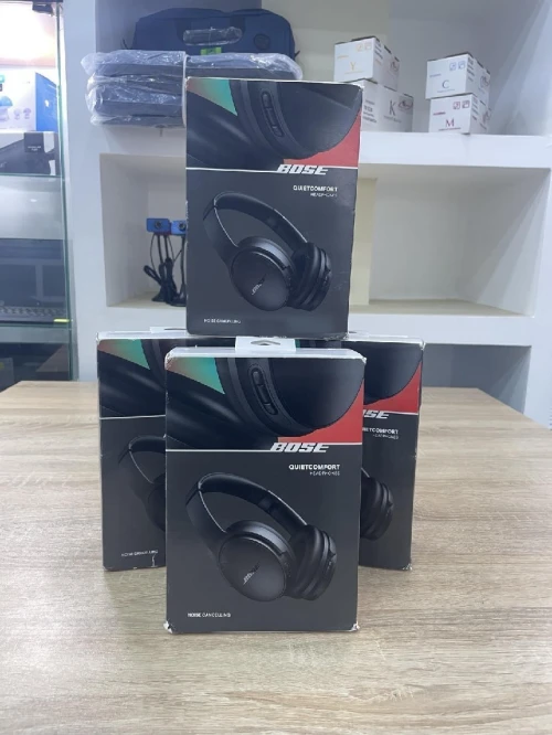 Bose Quietcomfort headphones 