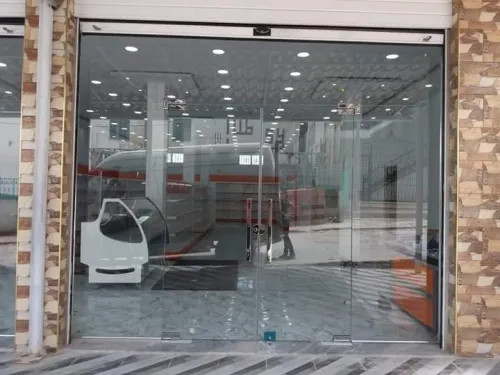 Vitrine en verre trempé 