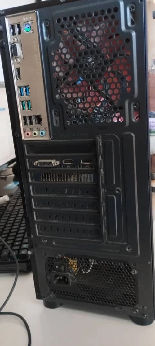 PC Gamer i3 9th Gen GTX 1650