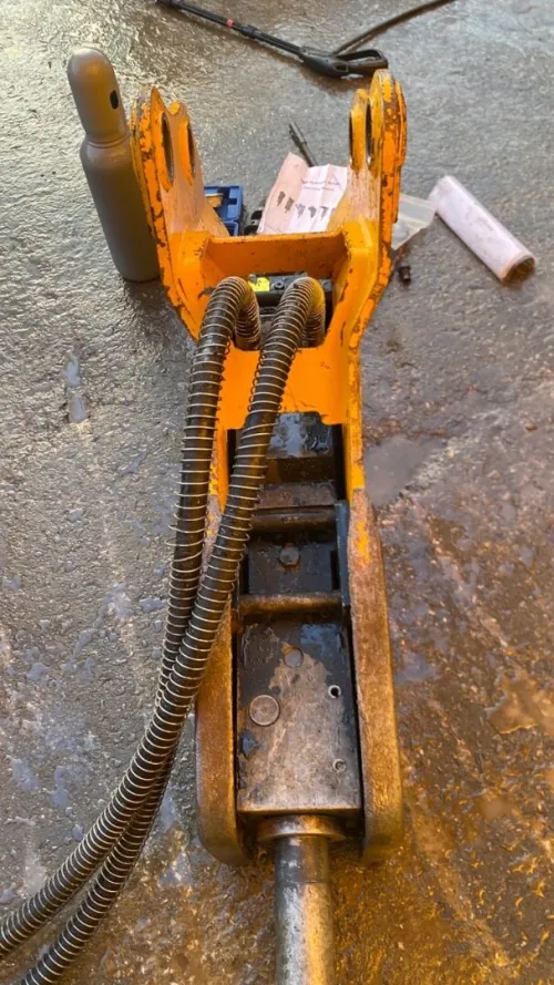 brise roche Hmb marteau hydraulique jcb mst case