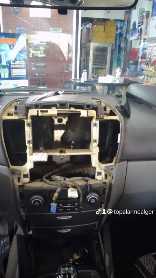 Installation système d'alarme auto