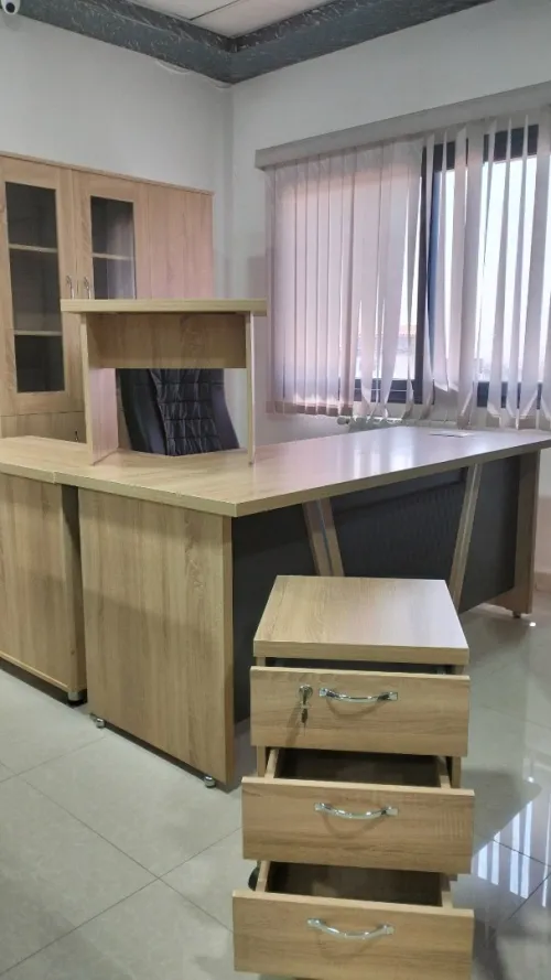 Bureau 1, 80 capitonné 