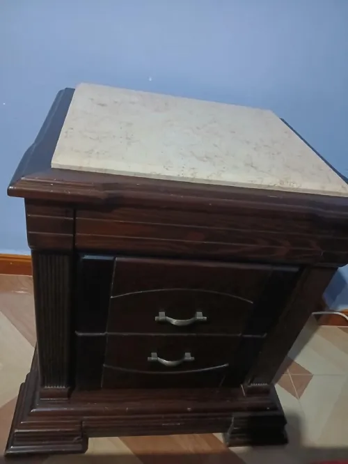 Chambre à coucher sans armoire 