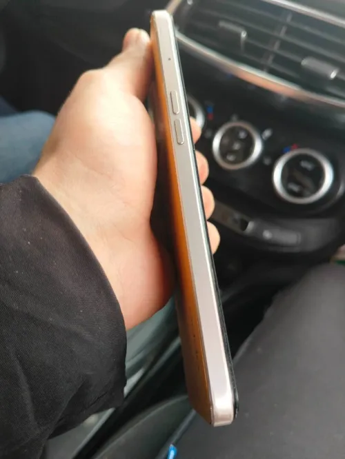 Oppo Reno7 128gb 8g ram