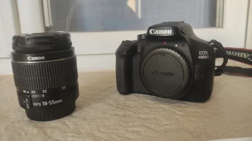 Canon EOS 4000D