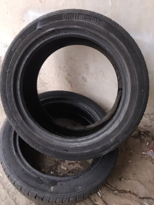 Pneu 215 45 R16