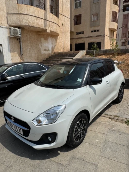 Suzuki Swift 2025 4 cilender