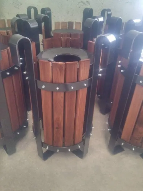 Banc public , table extérieure , poubelle , banc public fonte , acier , bois 