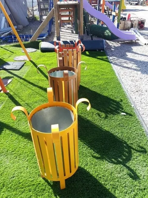Banc public , table extérieure , poubelle , banc public fonte , acier , bois 