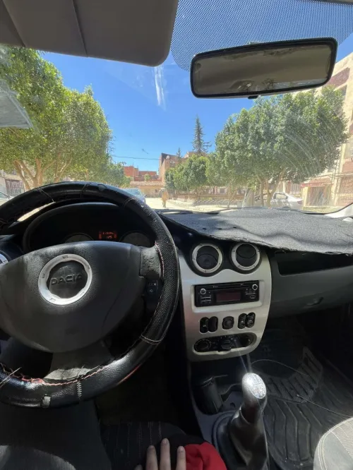Dacia Logan 2012 1.4 mpi