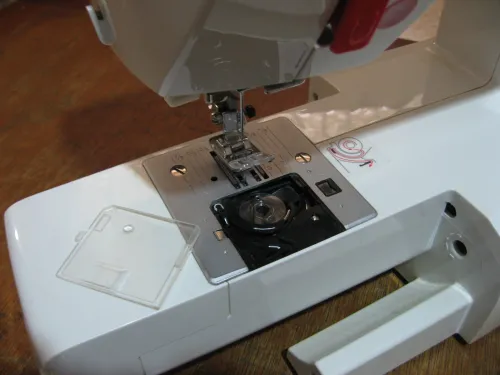 MACHINE A COUDRE VERITAS