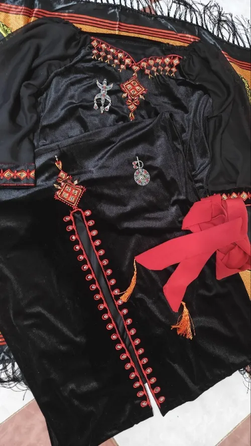 Robes kabyles en velour 9adiffa classe et modernes
