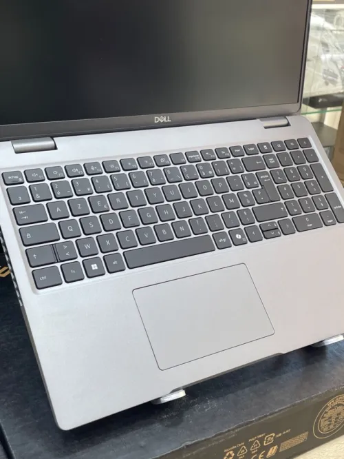 DELL PRECISION 3591 ULTRA5 135H 16DDR5 5600/1000GoNVME 2280G415POUCE FHD+ RTX A500 4Gb AZERTY