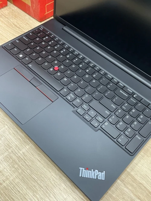 LENOVO THINKPAD E16 Gen1 i5 1335U 8DDR4 512NVME 16 POUCE FHD QWERTY