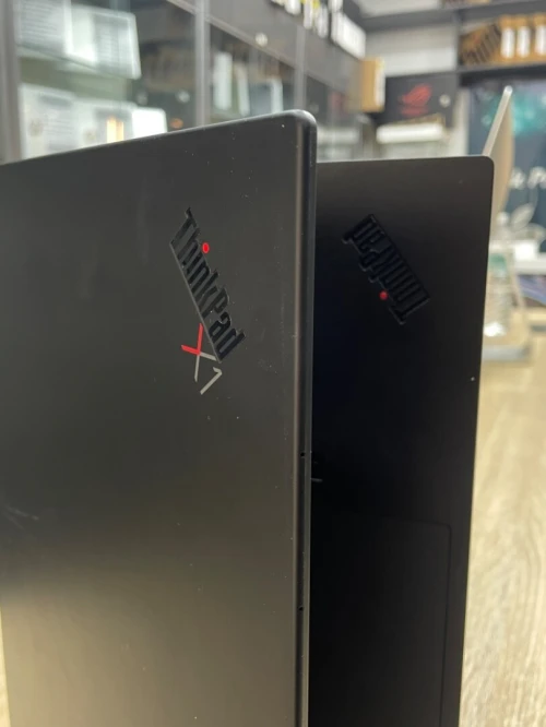 ThinkPad X1 Carbon Gen8 i7-10610U 1.80Ghz/512ssd/16ddr4/14 pouce FHD/Intel Iris XE Graphique 