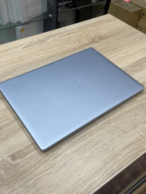 INSPIRON 16 Ryzen 7 8840u 16DDR5-1000ssd 16 POUCE FHD+ AMD 780M AZERTY