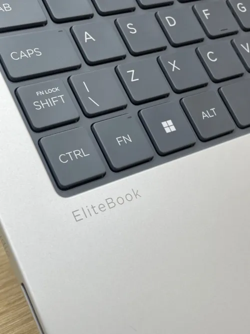 HP ELITEBOOK 8GLI 14AI ULTRA7 258V 32LPDDR5x-512 14 POUCE FHD GPU INTEL ARC