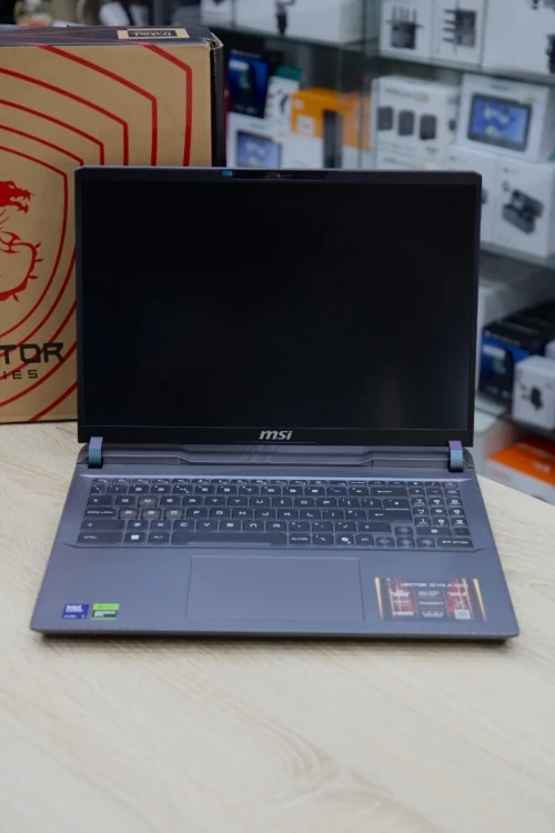 MSI VECTOR  16HXAI ULTRA 7 255HX 16G RAM DRR5 512G SSD 16 FHD+ 144HZ RTX RTX 5070 TI 12 DRR7
