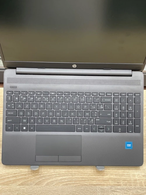 HP 250 INTEL CELERON N4500 4DDR4 256NVME 15.6HD AZERTY