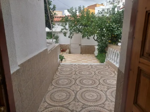 Location Appartement Niveau de villa F3 Alger Hydra