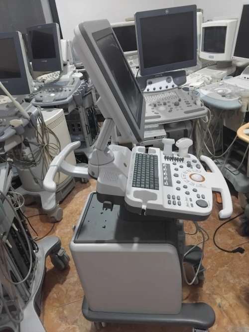 Echographe medison soneace R5 doppler couleur avec deux sondes multifrequences convexe et lineaire plus imprimante