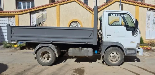 Nissan نيسان Capstar كاب ستار 2007