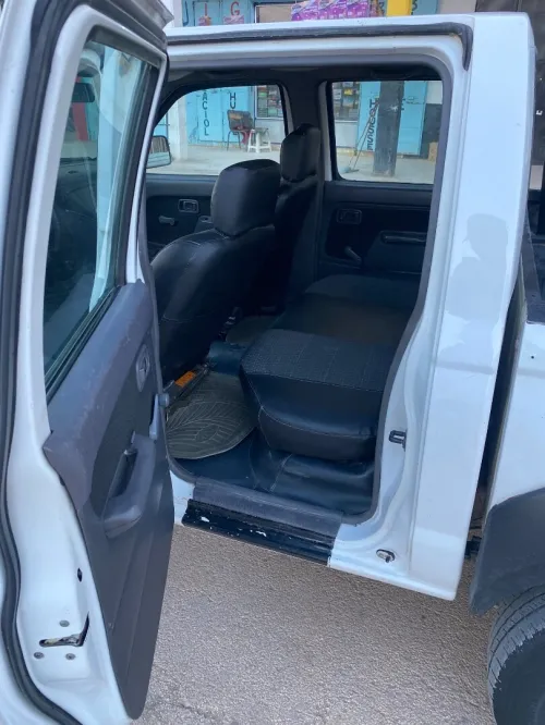Nissan Hardbody 2011 NP300