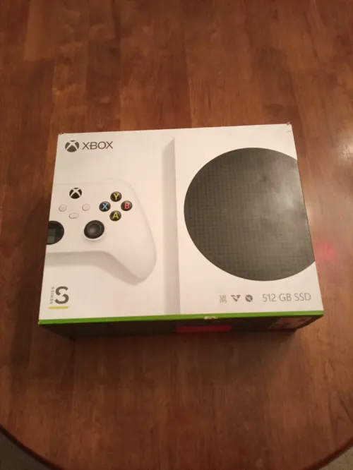 Xbox série s état 9.5/10 prix 6100 négociable 