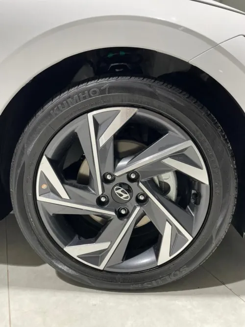 Hyundai Elantra 2025 