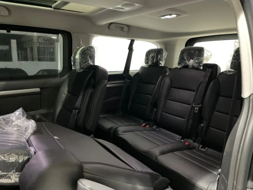 Peugeot Traveller 2025 VIP