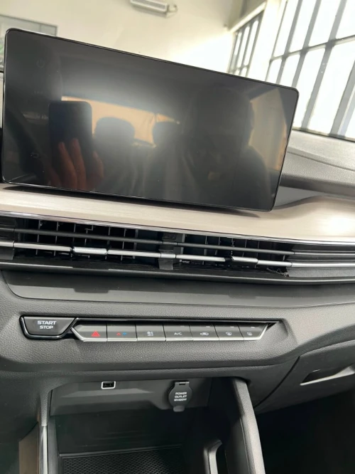 Livan X3 Pro  2026 Automatique (Avec toi ouvrant )