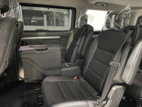 Peugeot Traveller 2025 VIP
