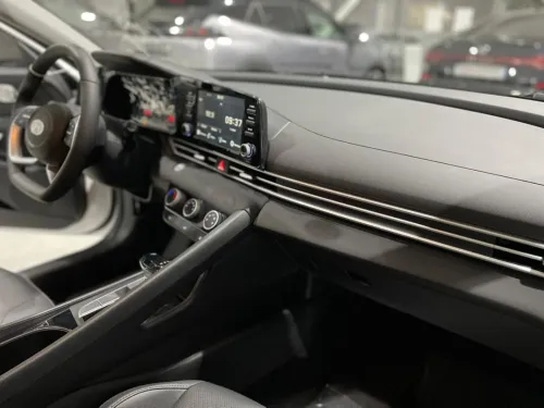Hyundai Elantra 2025 