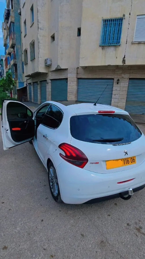 Peugeot 208 2016 Allure