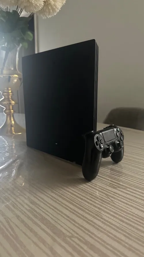 PS 4 pro 1000 GB 