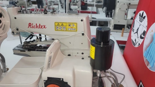 ماكينة كبس الازرار Richtex