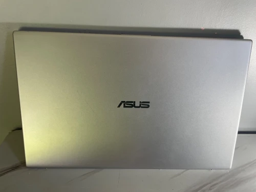 ASUS VivoBook 17