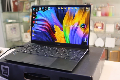 pc portable asus ZENBOOK 13 OLED