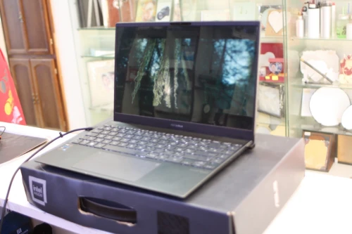 pc portable asus ZENBOOK 13 OLED