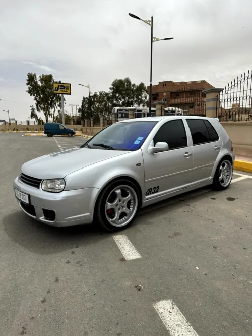 Volkswagen Golf 4 R32.v6-3.2 4 mouton 2001 Albanie