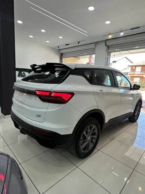 Geely Coolray 2025 