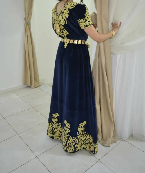 Gandoura ڨندورة